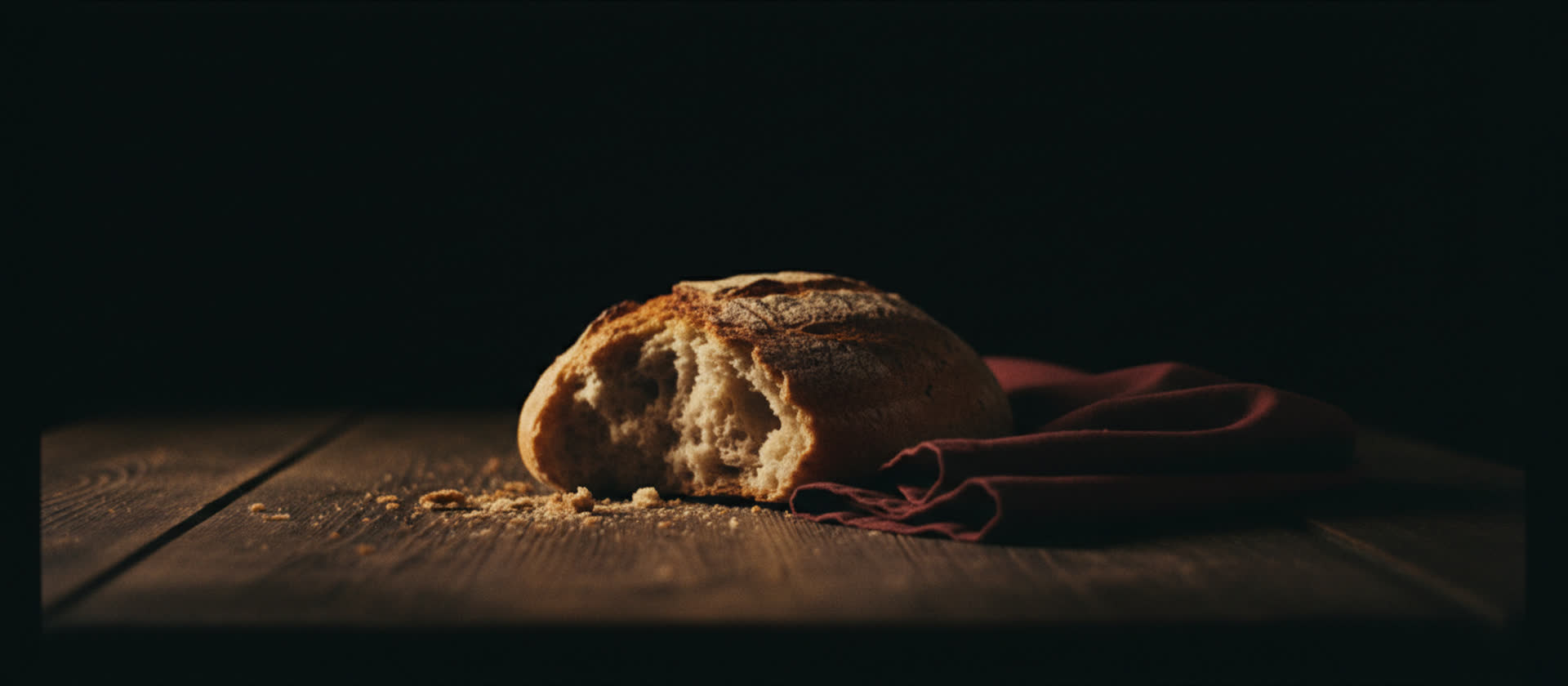 Pain rustique, ambiance chaleureuse de la salle — Pont de Vivaux